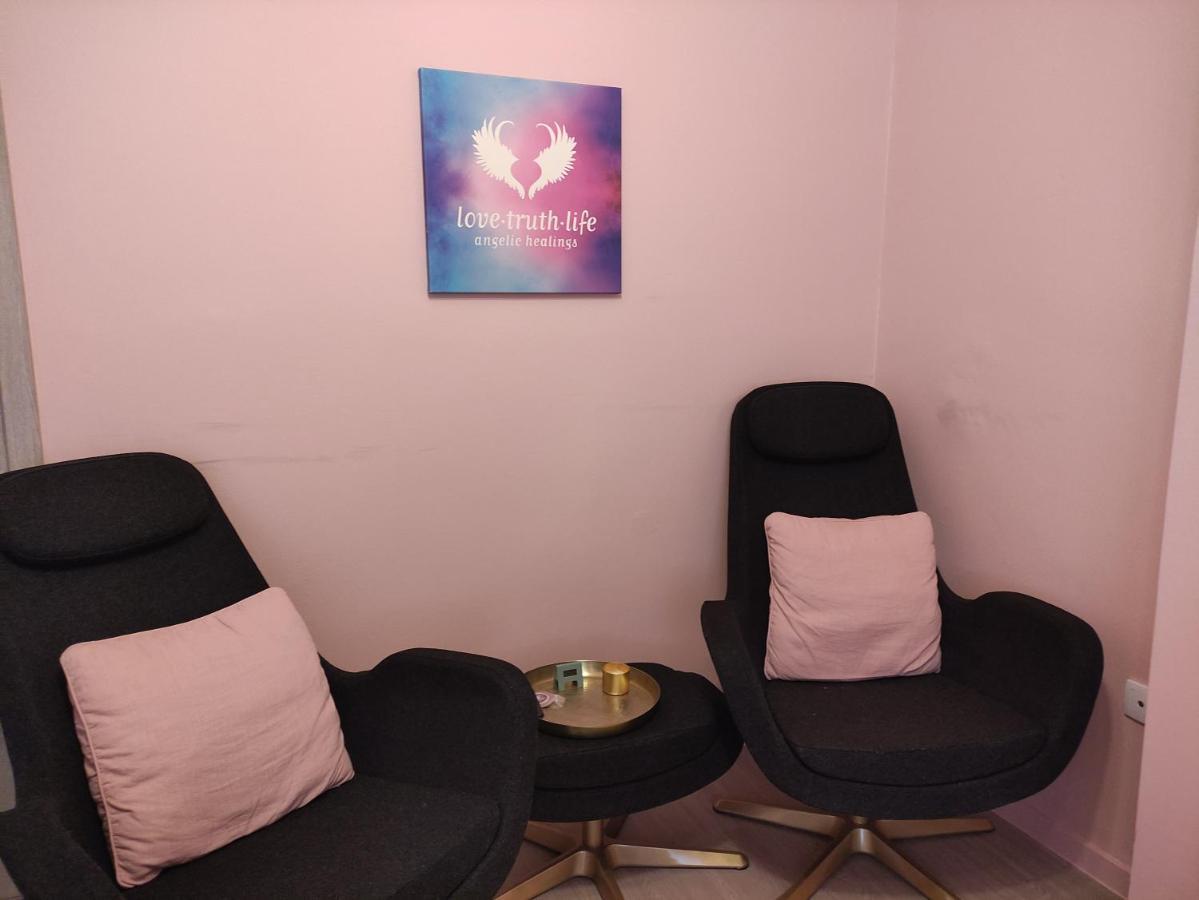 Appartamento Love Truth Life Pireo Esterno foto